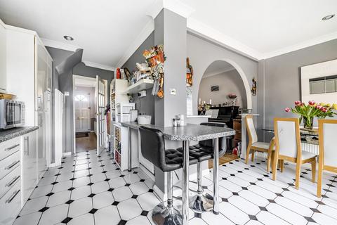 3 bedroom semi-detached house for sale, Kenilworth Crescent, Enfield