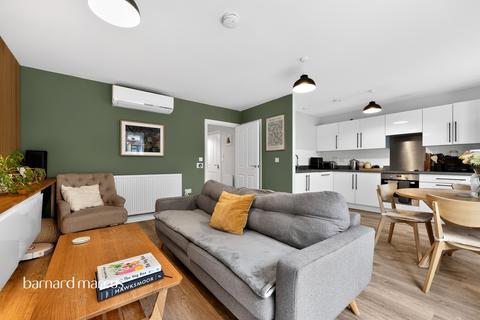 undefined, London Road, Wallington
