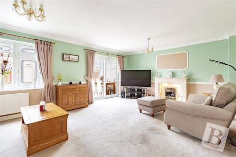 4 bedroom detached house for sale, Holme Walk, Wickford, Essex, SS12