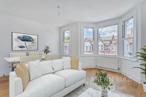 2 bedroom flat to rent, Fortunegate Road, London NW10