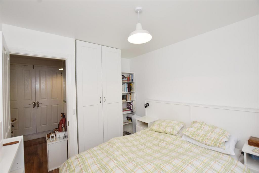 Bedroom 2.JPG