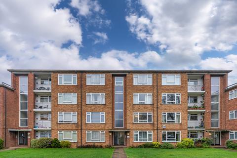 High Road, London N20
