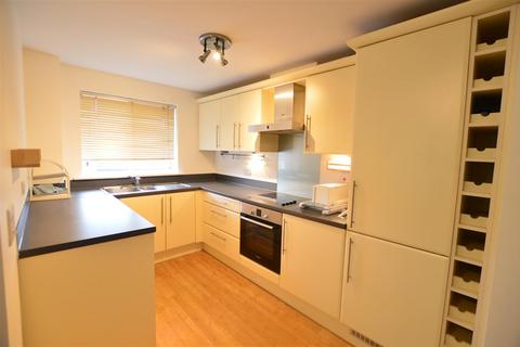 2 bedroom flat to rent, Osborne Street, Slough