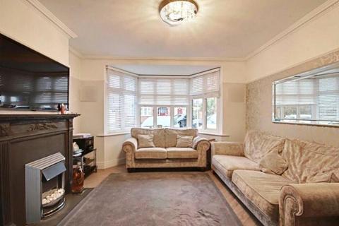 3 bedroom semi-detached house for sale, Hill Crest, Potters Bar
