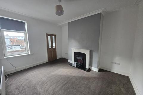 3 bedroom house to rent, Ashley Road, South Shields