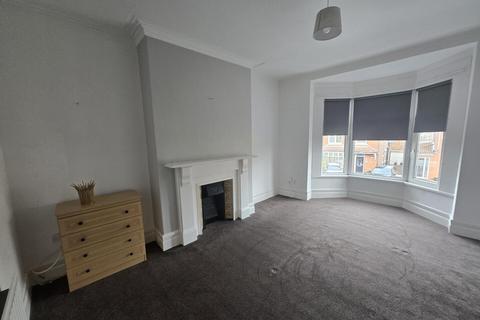 3 bedroom house to rent, Ashley Road, South Shields