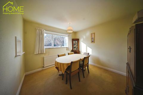 3 bedroom detached house for sale, Carisbrooke Avenue, Knighton, Leicester, Leicestershire