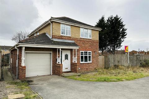 4 bedroom detached house for sale, Topcliffe Court, Selby