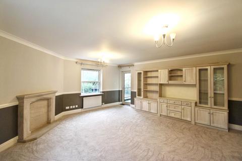 2 bedroom flat to rent, Sunset Avenue, Woodford Green, IG8