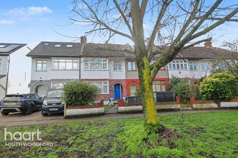 4 bedroom terraced house to rent, Chigwell Road, WOODFORD GREEN