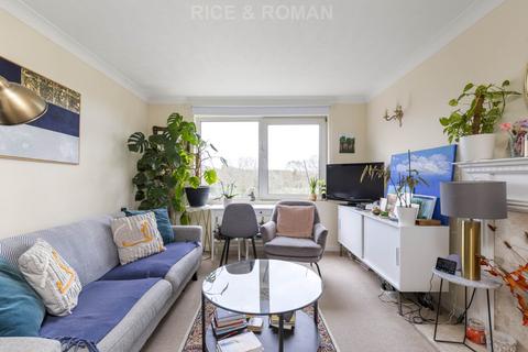 undefined, Galsworthy Road, Kingston Upon Thames KT2