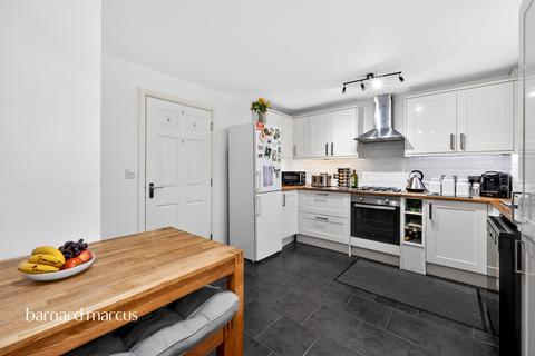 2 bedroom apartment for sale, Eastman Way, Epsom