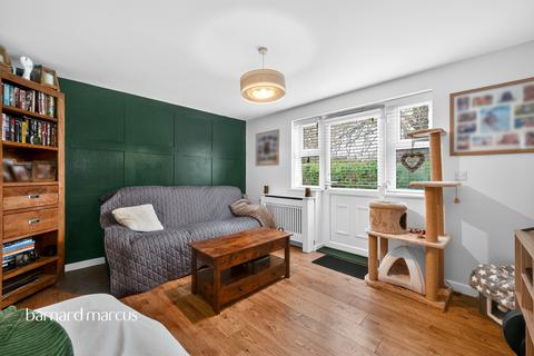 2 bedroom apartment for sale, Eastman Way, Epsom