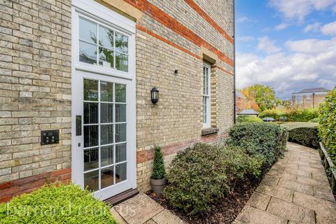 1 bedroom flat for sale, Horton Crescent, Epsom