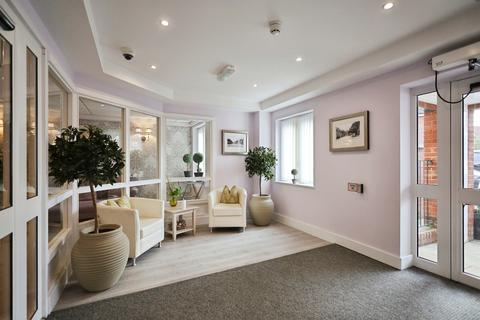 2 bedroom flat for sale, London Road, Hailsham