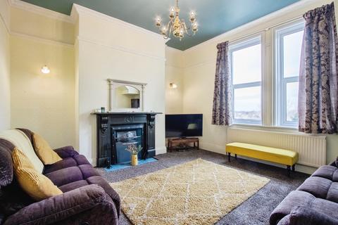 3 bedroom townhouse for sale, Leeds Road, Glasshoughton, Castleford