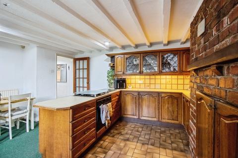 3 bedroom townhouse for sale, Leeds Road, Glasshoughton, Castleford