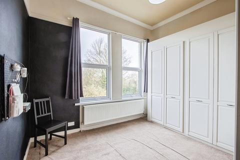 3 bedroom townhouse for sale, Leeds Road, Glasshoughton, Castleford