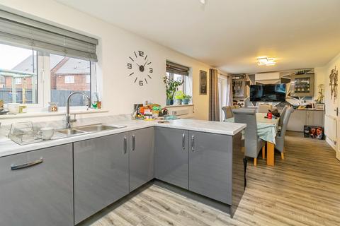 5 bedroom detached house for sale, Sunset Red Meadow, Stewartby, Bedford
