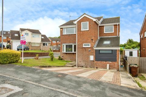 4 bedroom detached house for sale, Sandgate Drive, Kippax, Leeds
