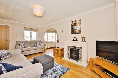 3 bedroom detached house for sale, Laburnum Crescent, Crewkerne