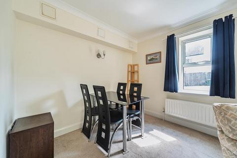 2 bedroom apartment to rent, North Way,  Headington,  OX3