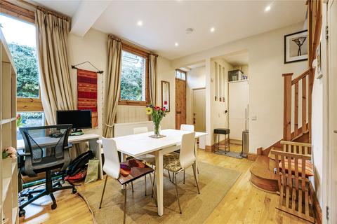 3 bedroom semi-detached house for sale, Holywell Mews, Holywell Hill, St. Albans, Hertfordshire, AL1