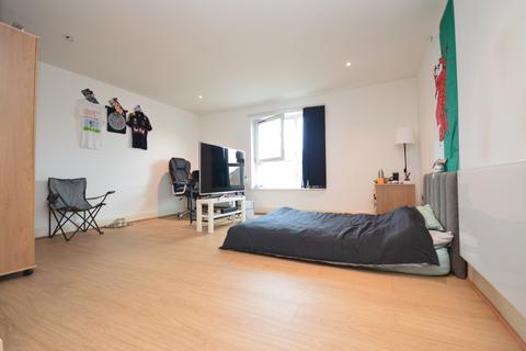3 bedroom flat to rent, 160 Westferry Road, E14