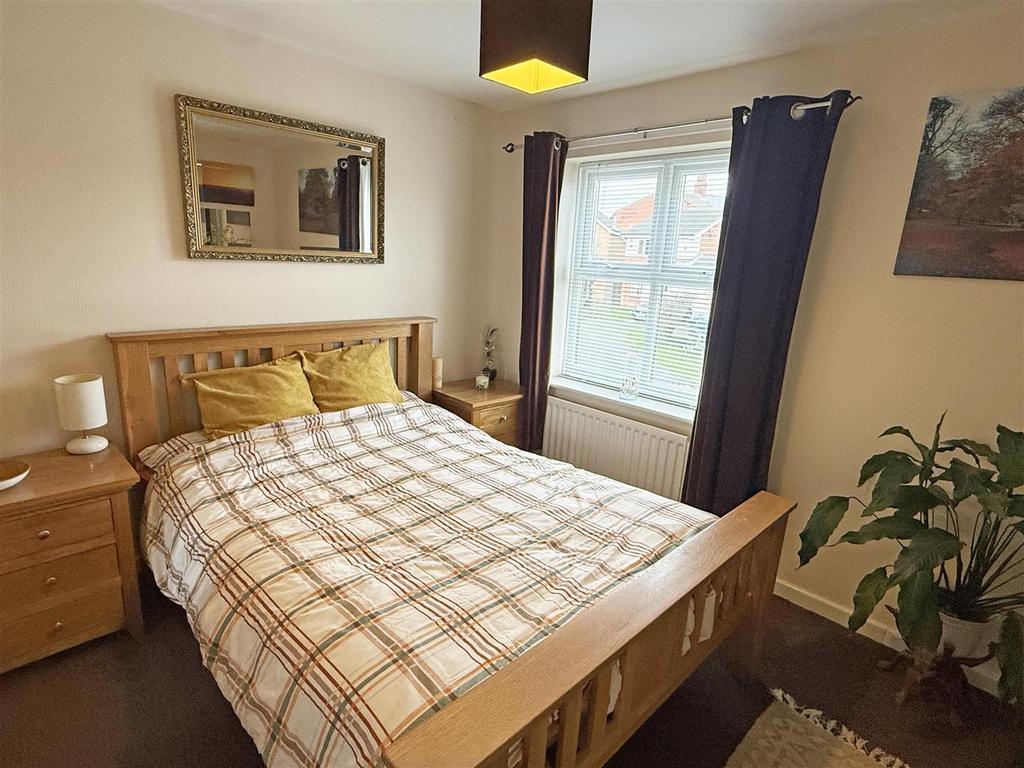 Bedroom 2 pic 3.jpg
