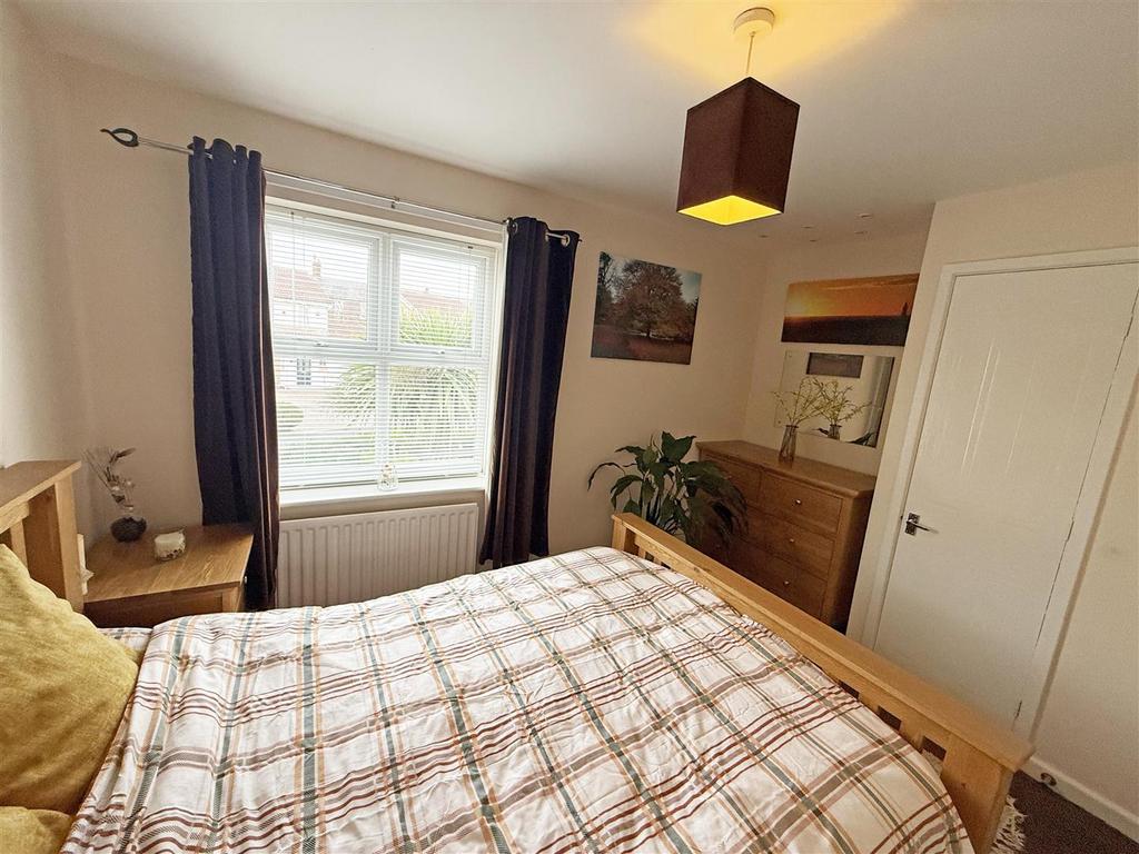 Bedroom 2 pic 2.jpg
