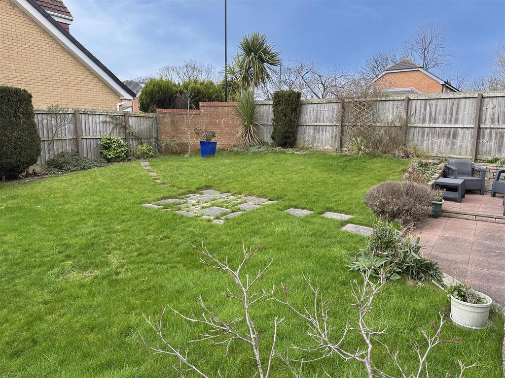 Garden pic 2.jpg