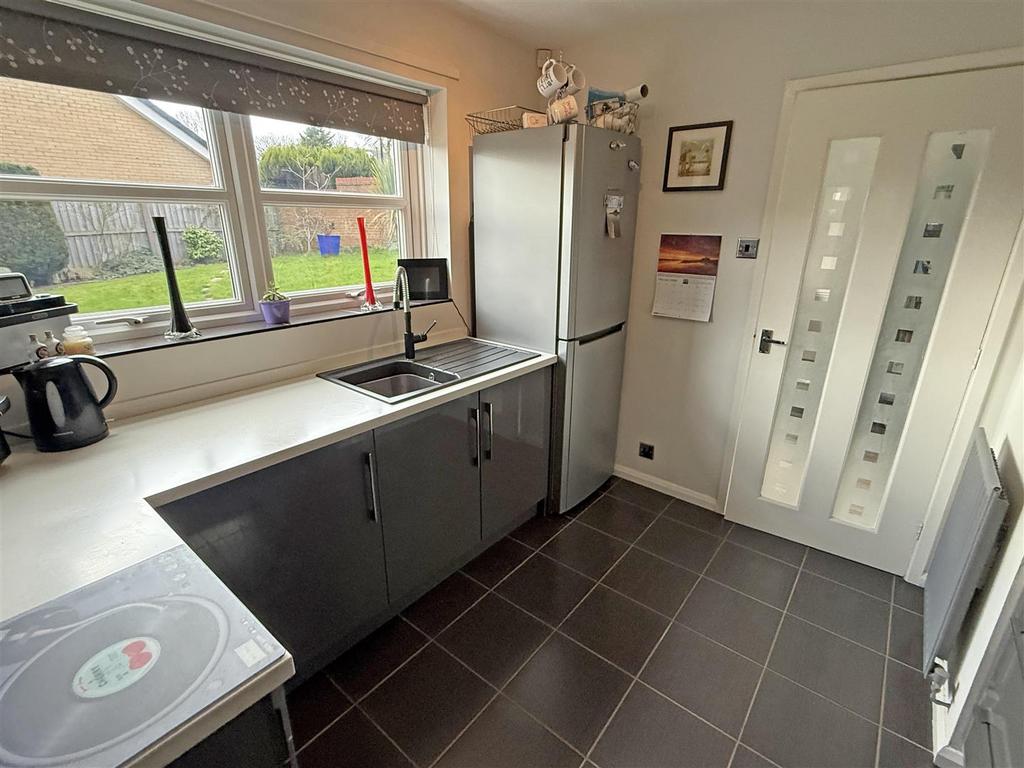 Kitchen a3.jpg