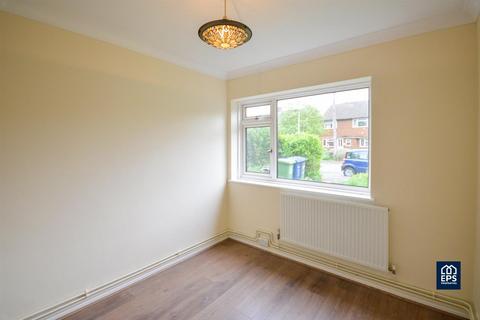 2 bedroom semi-detached house to rent, Howard Close, Cambridge