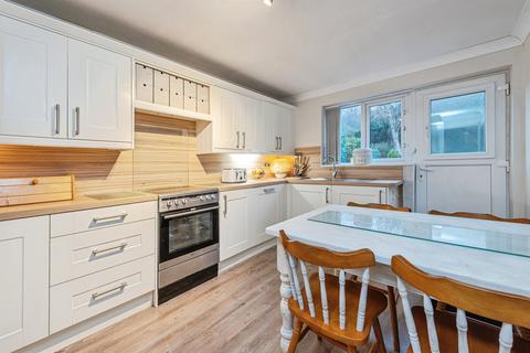 4 bedroom detached house for sale, Warneford Road, Huddersfield