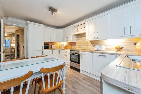 4 bedroom detached house for sale, Warneford Road, Huddersfield