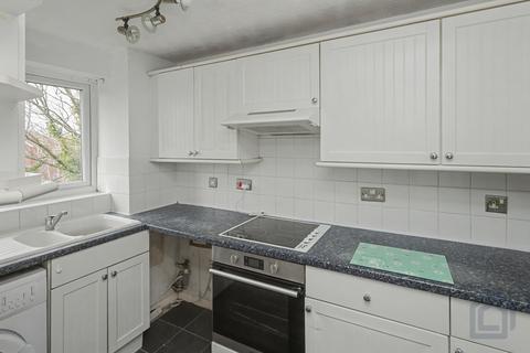 undefined, Purfleet RM19