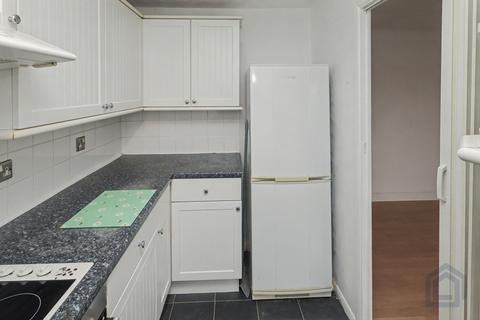 undefined, Purfleet RM19