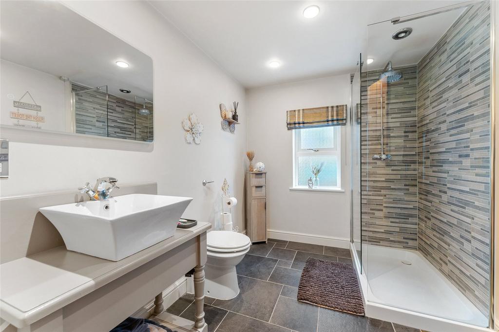 Ensuite