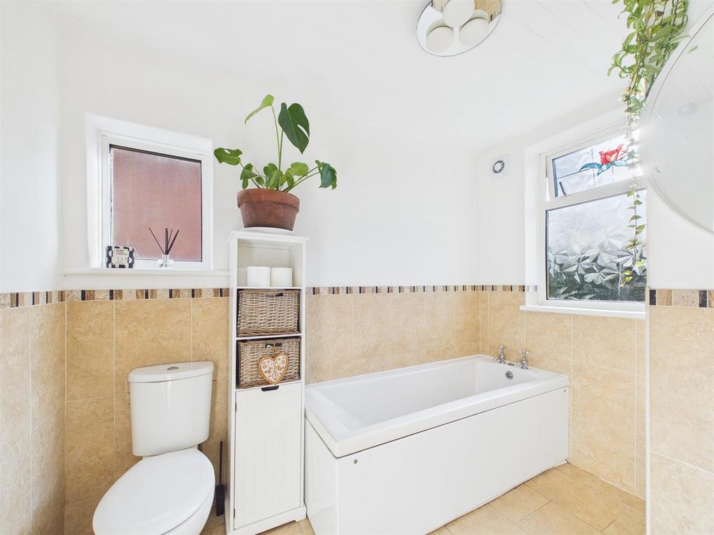 Bath 1.jpg