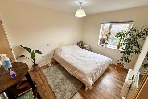 2 bedroom flat for sale, Riverside Close, Calder Court Riverside Close, RM1