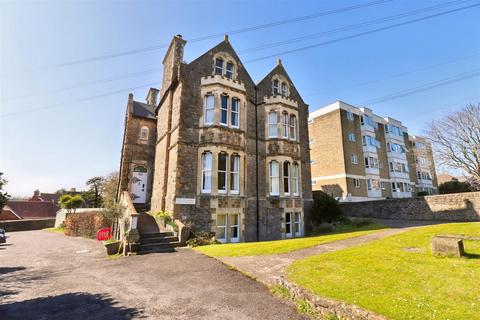 undefined, Garden flat a short distance from Clevedon Seafront
