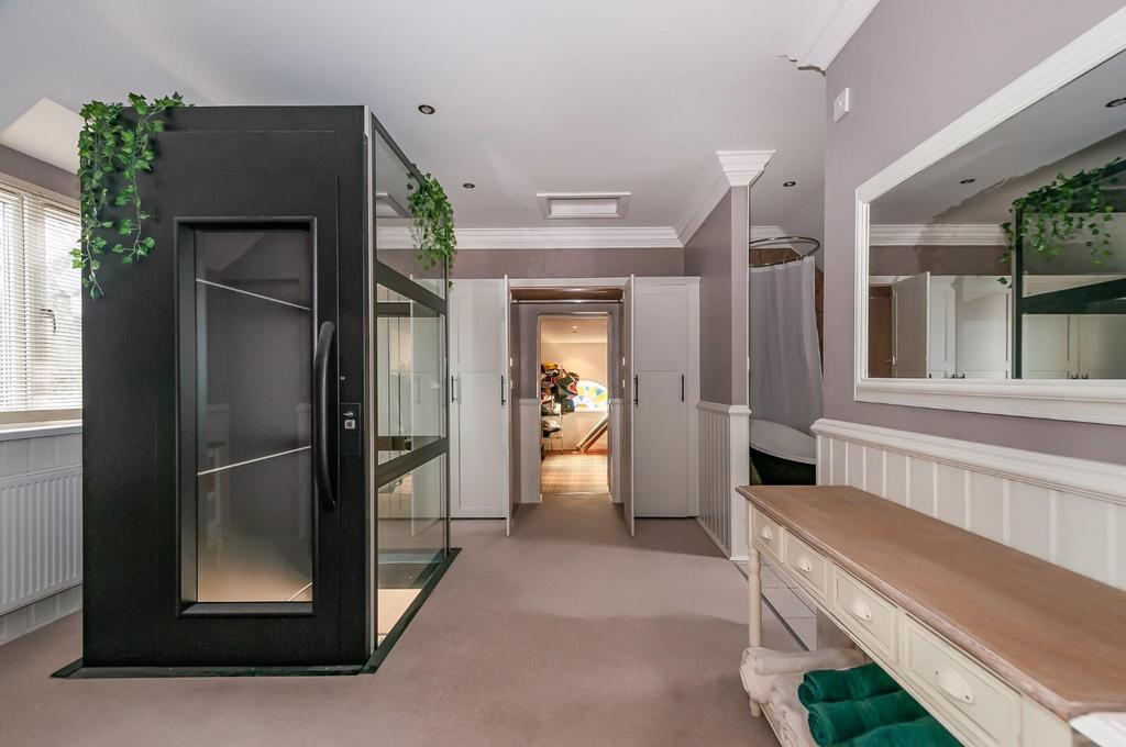 En-Suite entrance