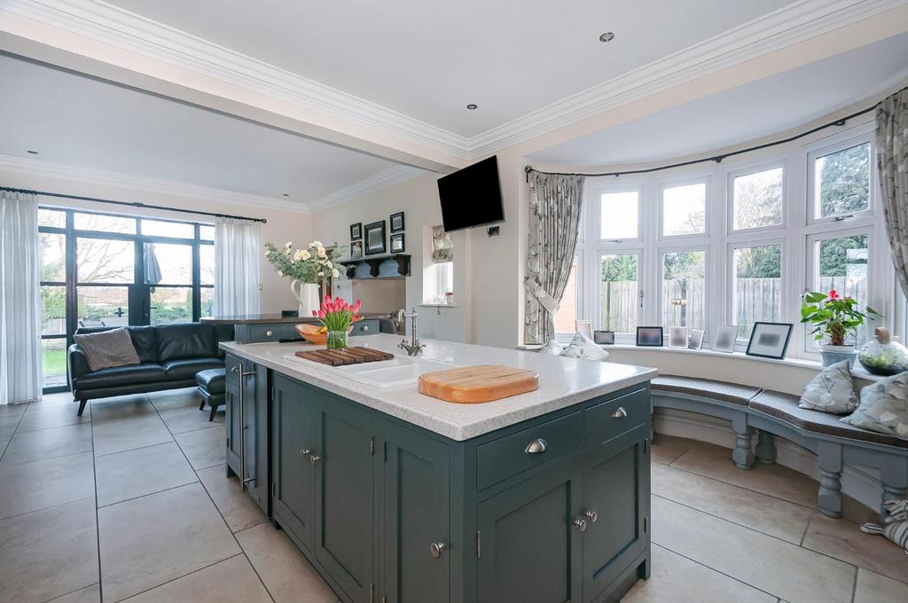 Kitchen/Dining/Living alt