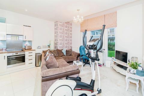 undefined, James Weld Close, Southampton