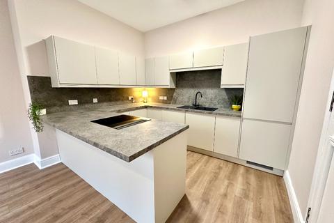 2 bedroom flat to rent, Cowan Street, Hillhead, Glasgow, G12