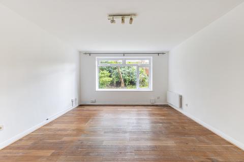 2 bedroom flat for sale, Queens Road- KINGSTON UPON THAMES