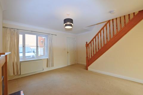 3 bedroom terraced house to rent, Kiln Avenue, Mirfield WF14