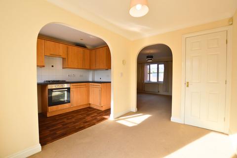 3 bedroom terraced house to rent, Kiln Avenue, Mirfield WF14