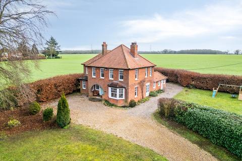 4 bedroom detached house for sale, Spacious Four Bedroom Property with Scenic Views in Barnham Broom