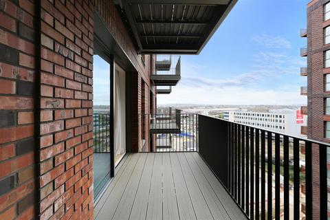 1 bedroom apartment to rent, 12 Quay Walk, Wembley, London